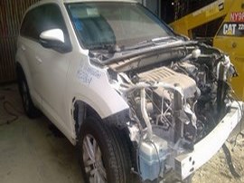 2014 TOYOTA HIGHLANDER WHITE LE 3.5L AT AWD.  Z24869